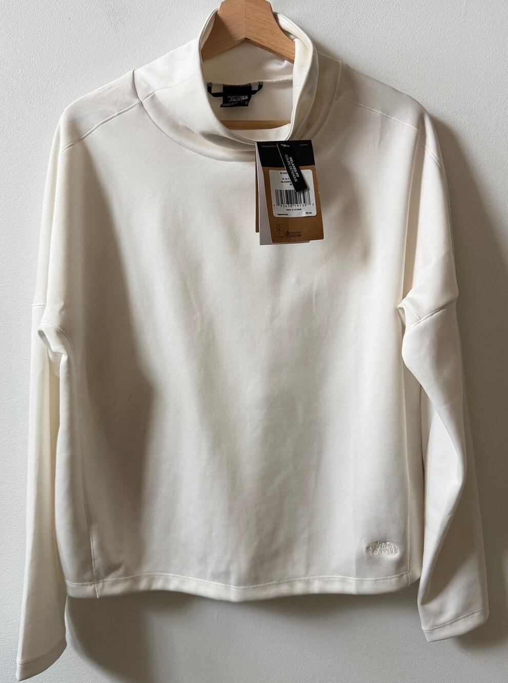 The North Face women's basin funnel long sleeve pullover women's size M NEW